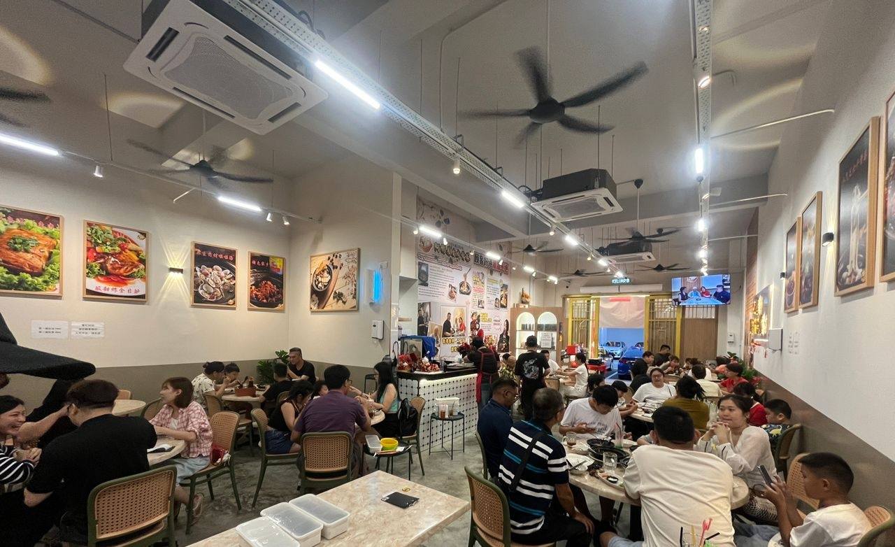 阿彬养生肉骨茶晚间用餐实况